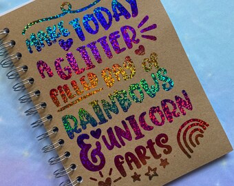 Cuaderno hecho a mano: crea hoy una bolsa llena de brillantina, unicornios, pedos, arcoíris. Cuaderno de bocetos de tarjetas A5, con impresión de calidad de aluminio real, con líneas en blanco.