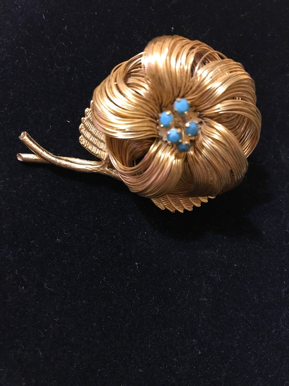 Beautiful classic goldtone & turquoise 60's Brooch