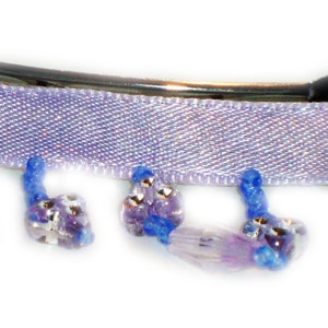 FLIEDERFARBENES WASSERFALLBAND (Barrette)