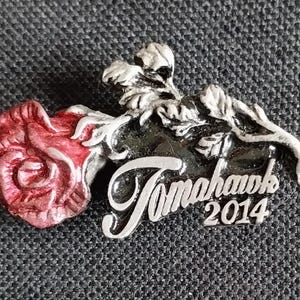 TOMAHAWK 2014 Pink Rose Lady Rider Biker Jacket Old School Motorcycle Pin Pinback Badge