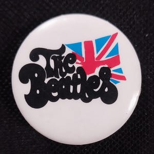 The Beatles Vintage Rock Band Logo Album Pin Button Badge - British English UK Flag BEATLES