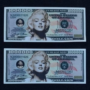 Legends Series Marilyn Monroe Blonde Bombshell Million Dollar Bills - Lot of 2