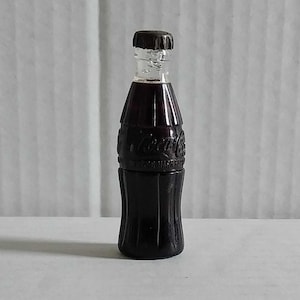 1950er Jahre COCA COLA BOTTLE Werbung für Zigaretten-Feuerzeug (selten)