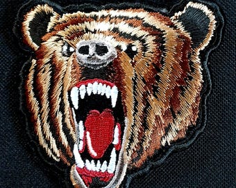 Toppa ricamata da applicare con ferro da stiro per giacca da motociclista raffigurante un orso bruno arrabbiato