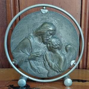 Vintage Jesus Remembrance Of My First Holy Communion Decorative Plaque Medallion