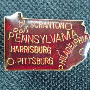 Vintage State of PENNSYLVANIA Enamel Hat Tie Tac Shirt Jacket Vest Lapel Pin