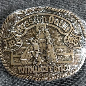 1985 HESSTON National Finals Rodeo Western Cowboy Limited Edition Series #1 Outfit Tournament Rodeo NFR Adult Belt Buckle