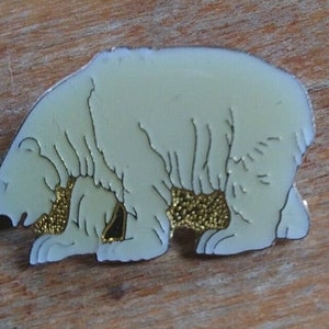 Vintage PIN Alaska Polar Bear travel Souvenir Lapel Pin