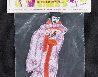 Geisha japonaise vintage en kimono avec écusson à coudre appliqué