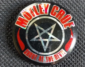 Echte vintage jaren 80 originele bonte schreeuw naar de duivel album prisma pin pinback knop badge gemaakt in Engeland ZELDZAAM