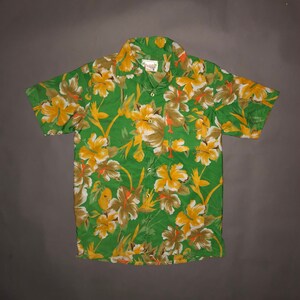 Vintage 1970s Waikiki Creations Floral Print Hawaiian Shirt MEDIUM - Button Up Surf Polyester 70s Hawaii