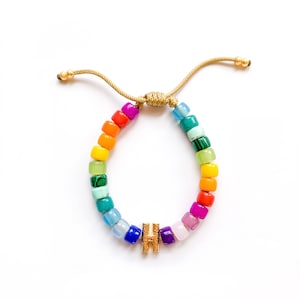 N.° 72 / Pulsera de cuentas de piedras preciosas de caramelo / Pulsera de cuentas de poni / Pulsera con inicial de dama de honor / Pulsera de caramelo para el brazo / Pulsera de cuentas fuertes / Pulsera con letras / Pulsera para mamá