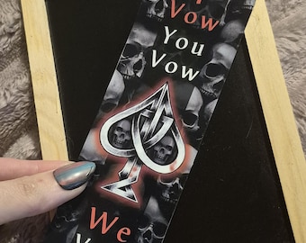 Gothic Skulls Bookmark: Dark Romance Reader Gift