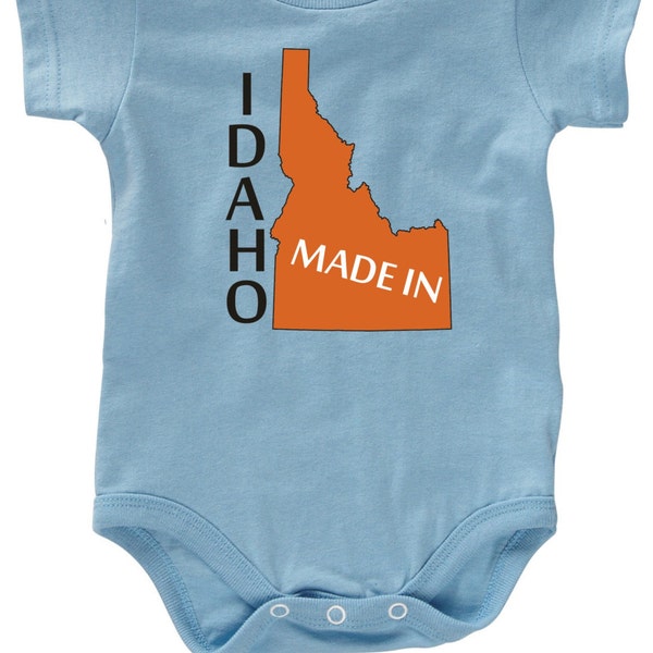 MADE IN IDAHO -fun state map T-Shirt ou Bodysuit -drôle de vêtements universitaires pour nourrissons tout-petits- en blanc gris rose ou bleu -129