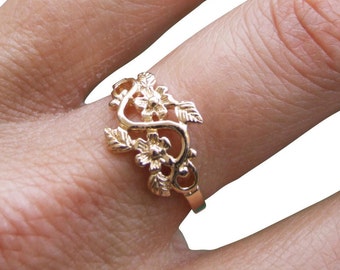 Gold Ring, Flower Ring, Floral Ring, Leaf Ring, Blossom Ring, Band Ring, Gold Plated Ring