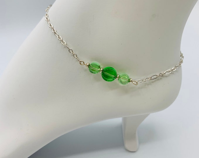 Green Glass Beaded Anklet/Handmade Anklet/Custom Size Anklet/Simple Silver Anklet/Beach Anklet/Beach Jewelry/Resort Jewelry/Summer Jewelry