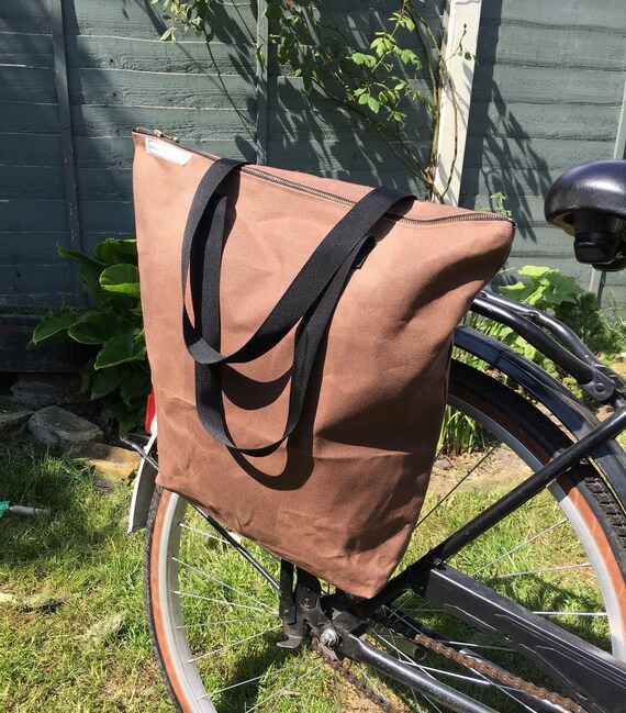 Hybrid Bicycle Pannier and Shoulder 