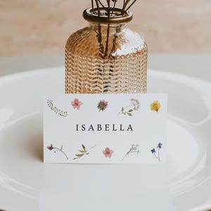Cartões de lugar com flores silvestres, modelos de cartões de lugar com flores Canva, cartões de lugar com nomes planos e dobrados, modelos Canva | 94