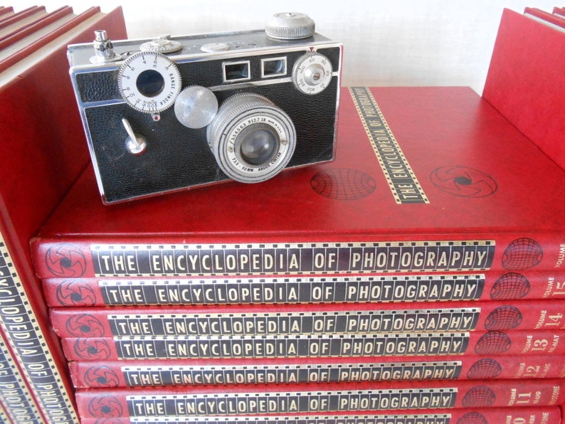 Photography Books, Vintage Encyclopedia, 1960s Photography, Vintage Cameras, Complete Set, Motion Picture, Black White Photos, Photo History image 2