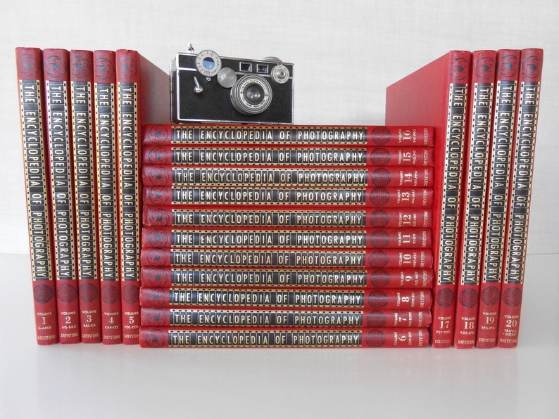 Photography Books, Vintage Encyclopedia, 1960s Photography, Vintage Cameras, Complete Set, Motion Picture, Black White Photos, Photo History image 3