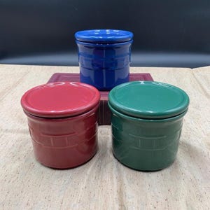 Vintage Longaberger Pottery Lidded Pint Jars.  Woven Traditions.  4"  Colorful Red. Green. Blue.