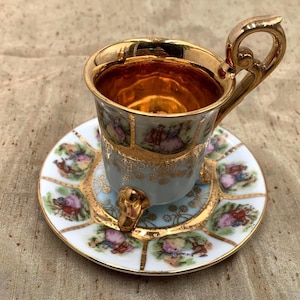 ブレ−マ−＆シュミット　ヴィンテージ　カップ＆ソ−サ−　ドイツ製 SALE! Set of Six Vintage Porcelain Cup and Saucer Sets From