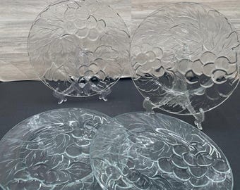 Four Vintage Glass Grape Cluster Dinner Plates, Vintage Glass Plates Made in Indonesia, Farmhouse Kitchen Cottage Core Glass Textured Plates