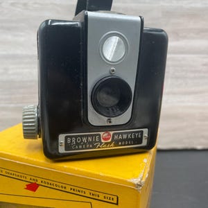 Vintage Camera Kodak Brownie Hawkeye Camera Gift for Photographer 620 Box Film Camera Bakelite Camera Collectors Gift Craspey Design Strap