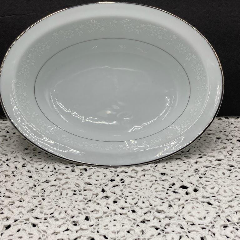 Vintage Noritake Buckingham Serving Platters and Bowl: Platinum