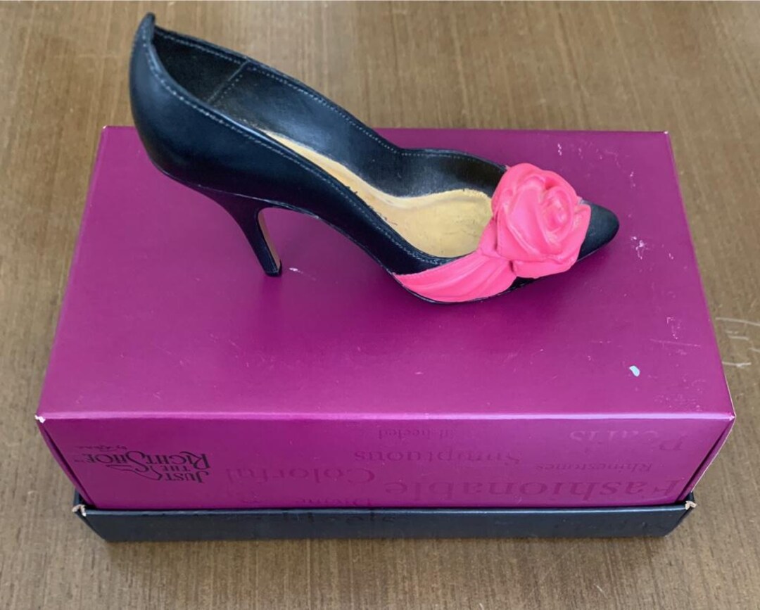 Vintage Just the Right Shoe Raine Miniature La Rosa Black Stiletto