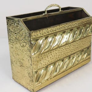 Vintage Brass Magazine Rack |Hammered Gold Decorative Storage| Mid Century Wood & Brass Magazine Holder Handle | 14&quot; x 12&quot; | 1950s| Gift