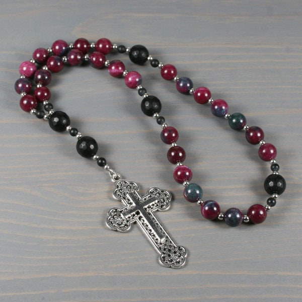 Anglican rosary in purple-red jade and matte black onyx with a fancy filigree-style cross