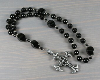 Anglican rosary in black onyx with an antiqued pewter cross