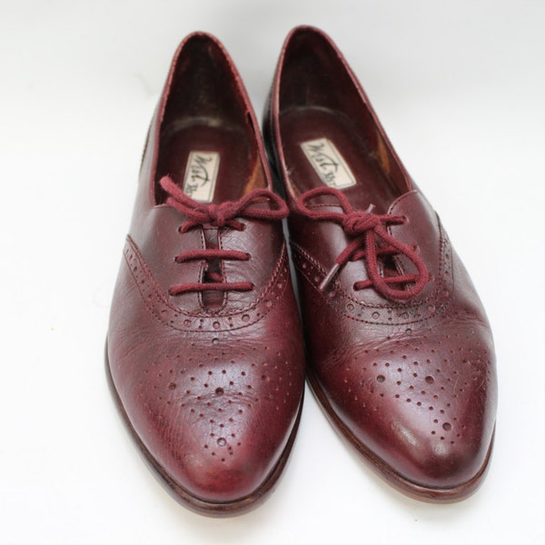 Oxford de cuero marrón Vintage encaje hasta pisos / rojo de la sangre / de las mujeres nos tamaño 8,5 M