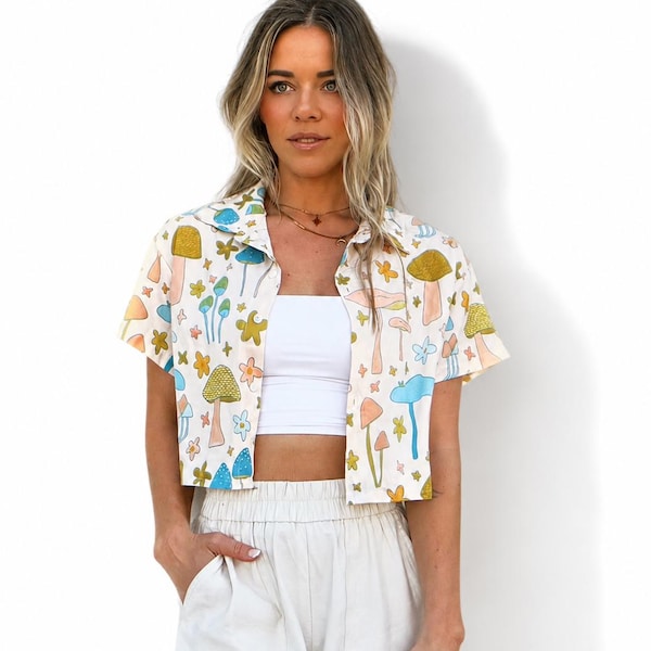 Mushroom Daisy Crop Top: 70s Retro Button-Down Shirt