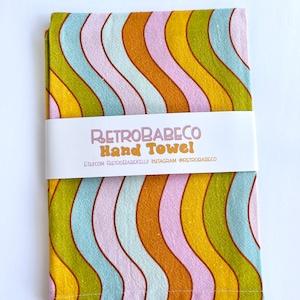 Wavy Rainbow Hand Towel: Retro Cotton Kitchen Decor