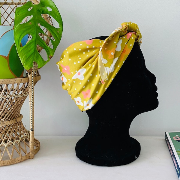 Retro Daisy Print Silk Chiffon Scarf - Extra Large