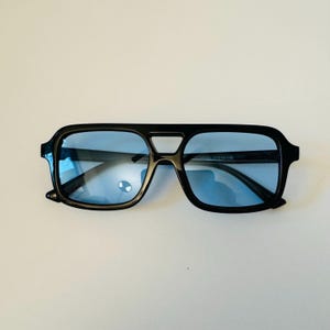 Retro Squared Aviator Sunglasses: UV400 Colored Lens Sunnies blue / black