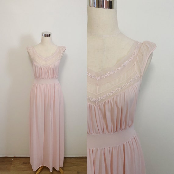 1950s Pink Cinderella Nightgown Size Small/Medium