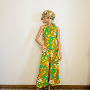 Vintage 1960er Jahre Mod Floral Baumwolle Strampler | Neckholder, breite Beine und schmale Taille | Dorsay Made in Canada 25 ”Taille