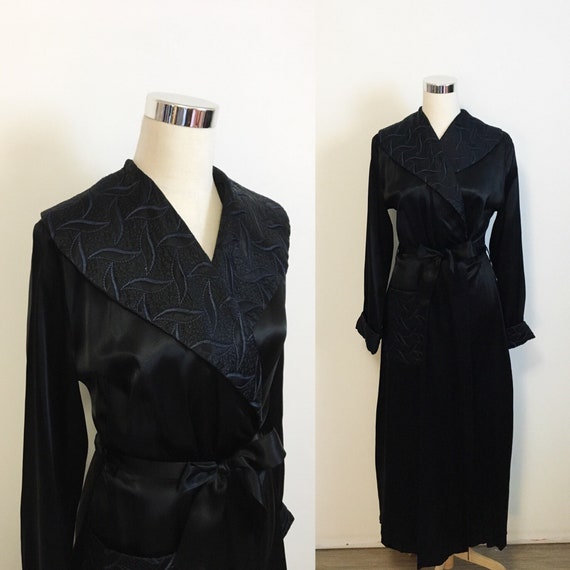 1950s Femme Fatale Black Satin Robe | Vintage 50s