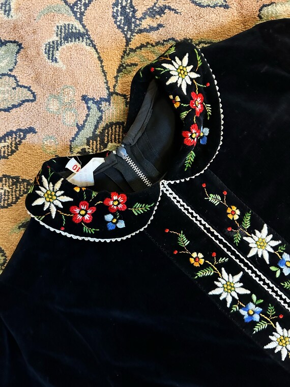 1950s Girls Size 10 Velvet Embroidered Edelweiss … - image 5