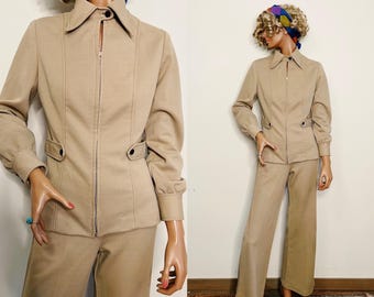 Bruin jaren 70-set met ritssluiting en broek met wijde pijpen | Tweedelig polyester stretch S/M | Vintage utility-powerpak