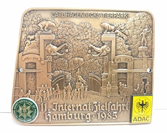Vintage car badge,"11th International Destination Hamburg 1985".