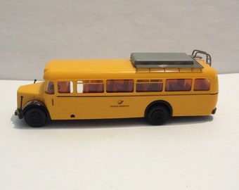 Modellauto 1:87,"Postbus von Brekina".