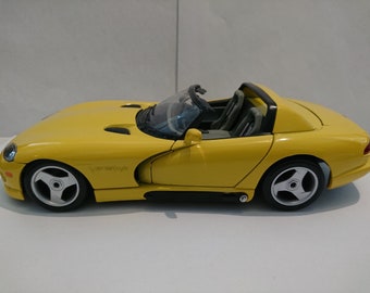 Model car 1:18, "Viper Dodge RT/10", by Burago.