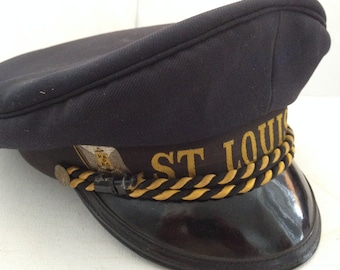 Cap around 1929 on-board staff of the "St. Louis". Rarity!