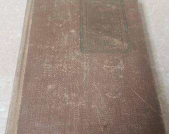 Pardonnez-nous nos violations de Lloyd C Douglas. Couverture rigide de 1933. Livraison GRATUITE par la poste aux États-Unis. ChuckLivres