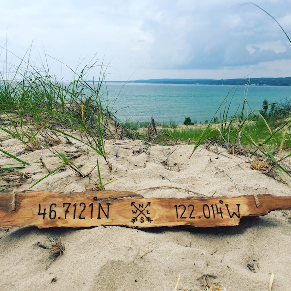 Personalized Driftwood Coordinate Sign: Mother's Day Custom GPS, Longitude Latitude, Coastal Decor Housewarming gift, wedding, new home gift