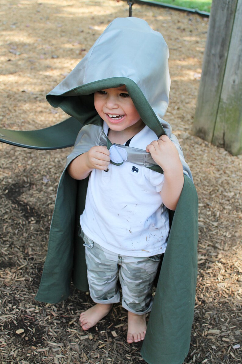 Reversible Hooded Kid's Cape Sewing Pattern Toddler afbeelding 4